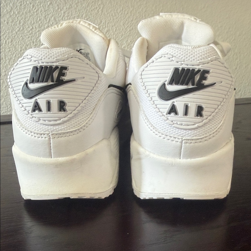 Nike Air Max Women's White with Black Swoosh Athletic Shoes - Picture 6 of 9